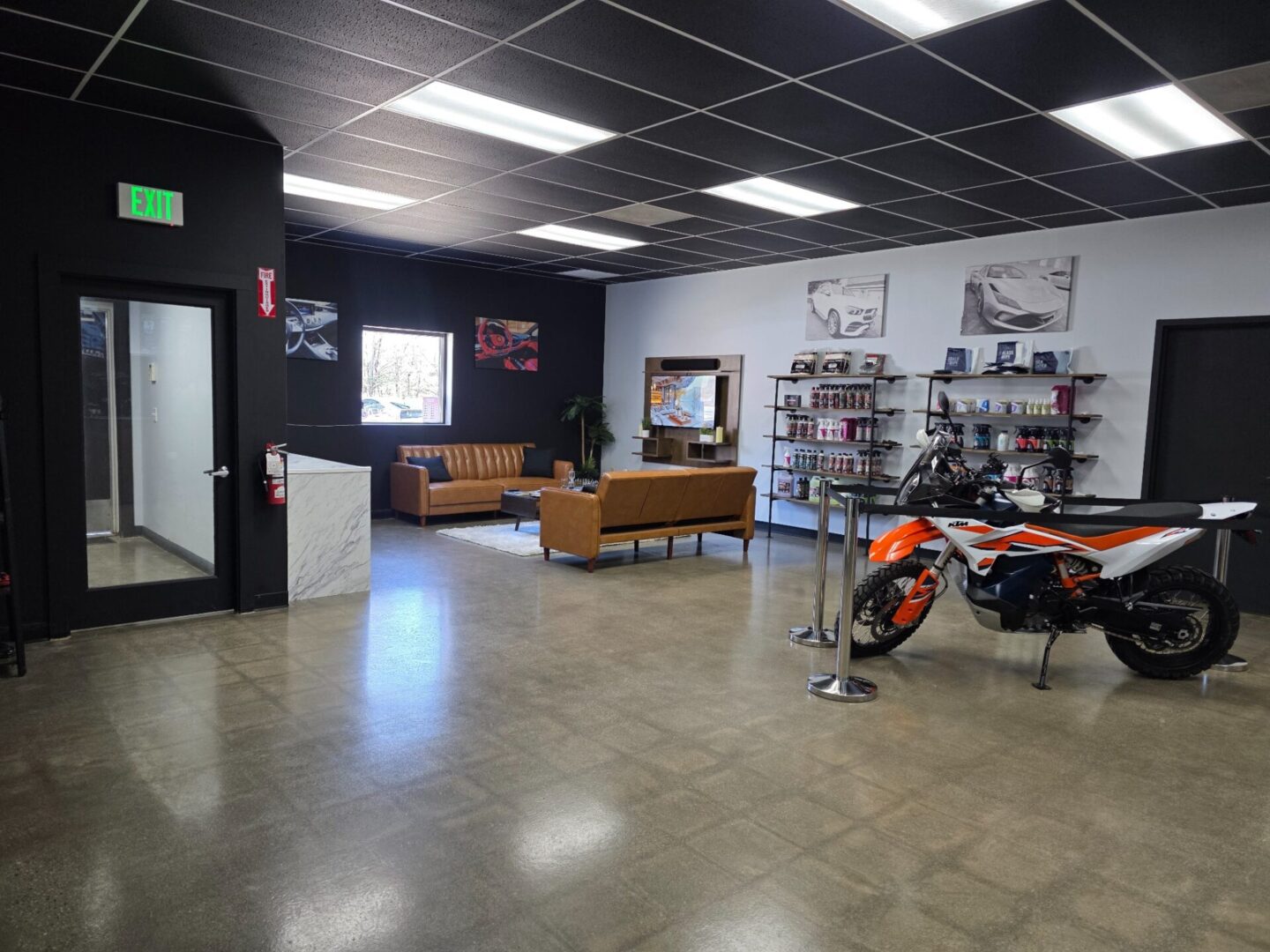 Seacoast Auto Detailing waiting room